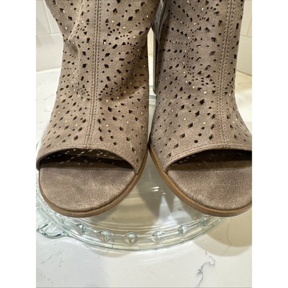 Fergalicious Womens Reno City Heeled Sandal, doe, Size 9 M - Picture 3 of 14